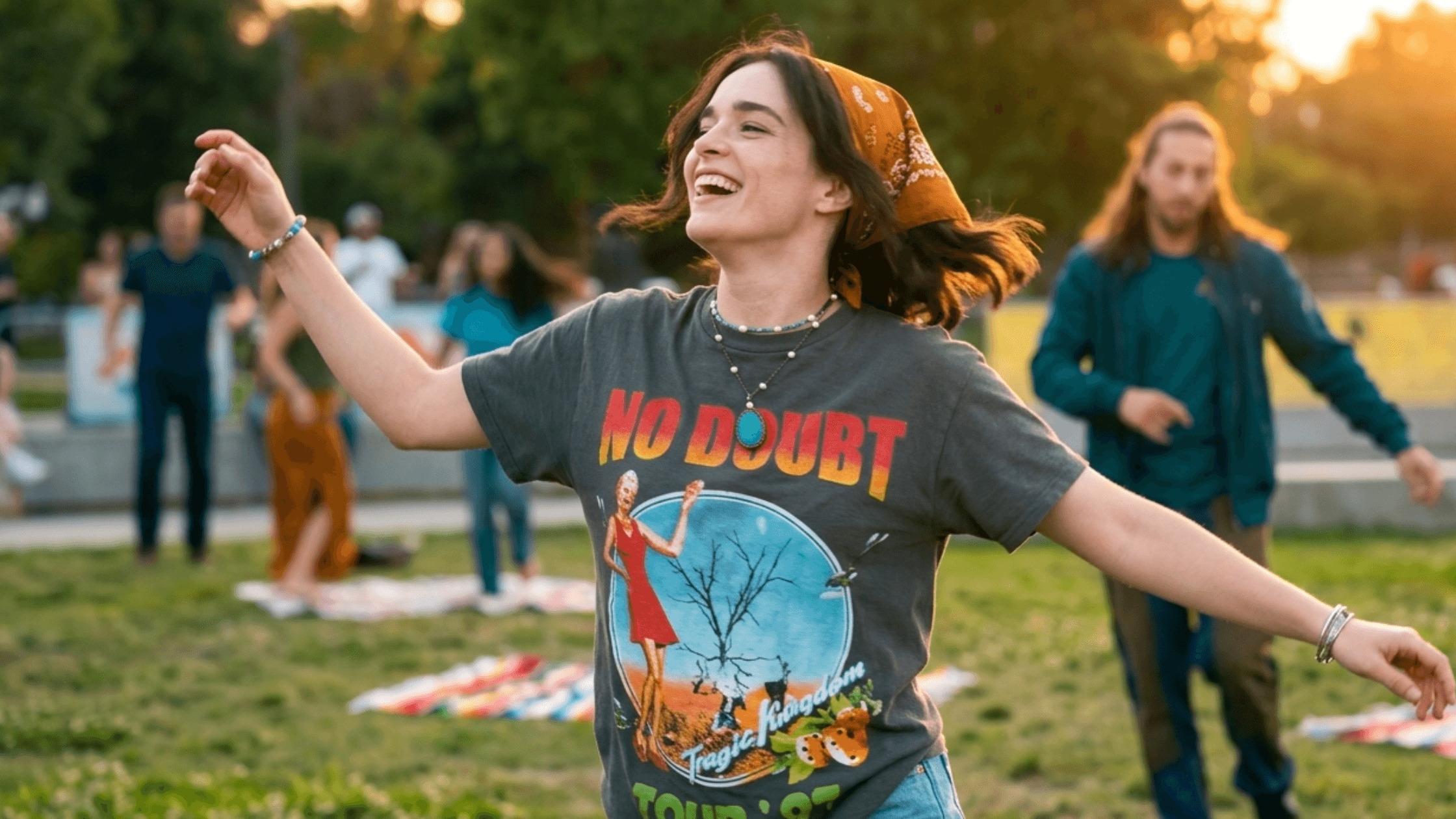Where to Buy the Voicemails for Isabelle Zoey Deutch Black Graphic T-Shirt – Get the Trending Vintage Look